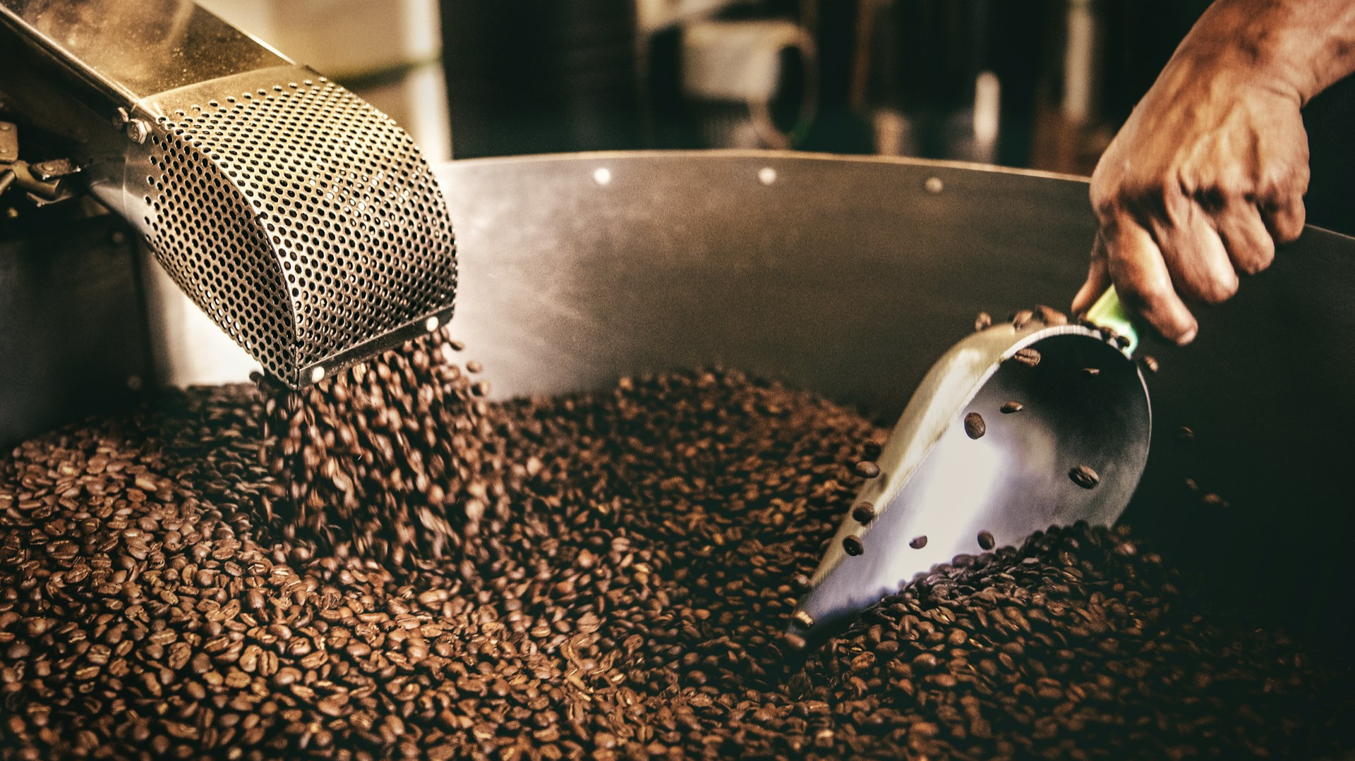 639208256360844030_vietnam roasted coffee beans 7.jpg